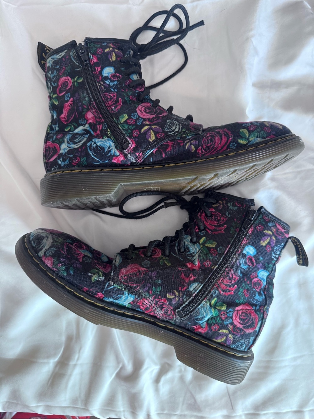 SOLD Dr Martens (Doc Martens) Rose skulls Lace-Up with side Zip Combat Boots - Picture 7 of 7